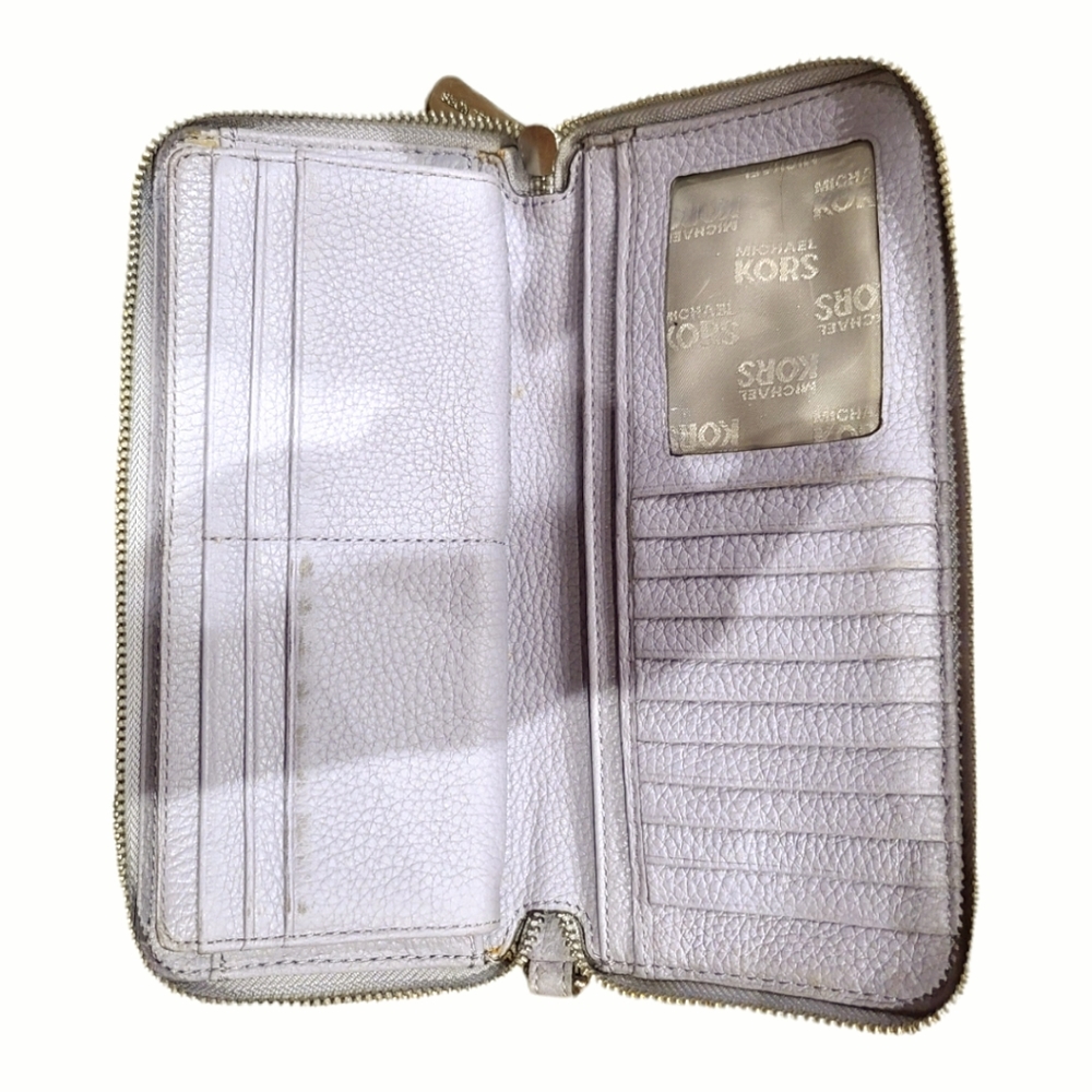 Michael Kohrs Purse and Wallet Set in Lilac - Picture 9 of 13